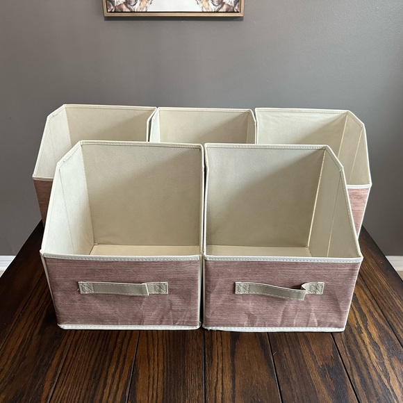 Set of 5 collapsible storage bins. - Picture 1 of 4